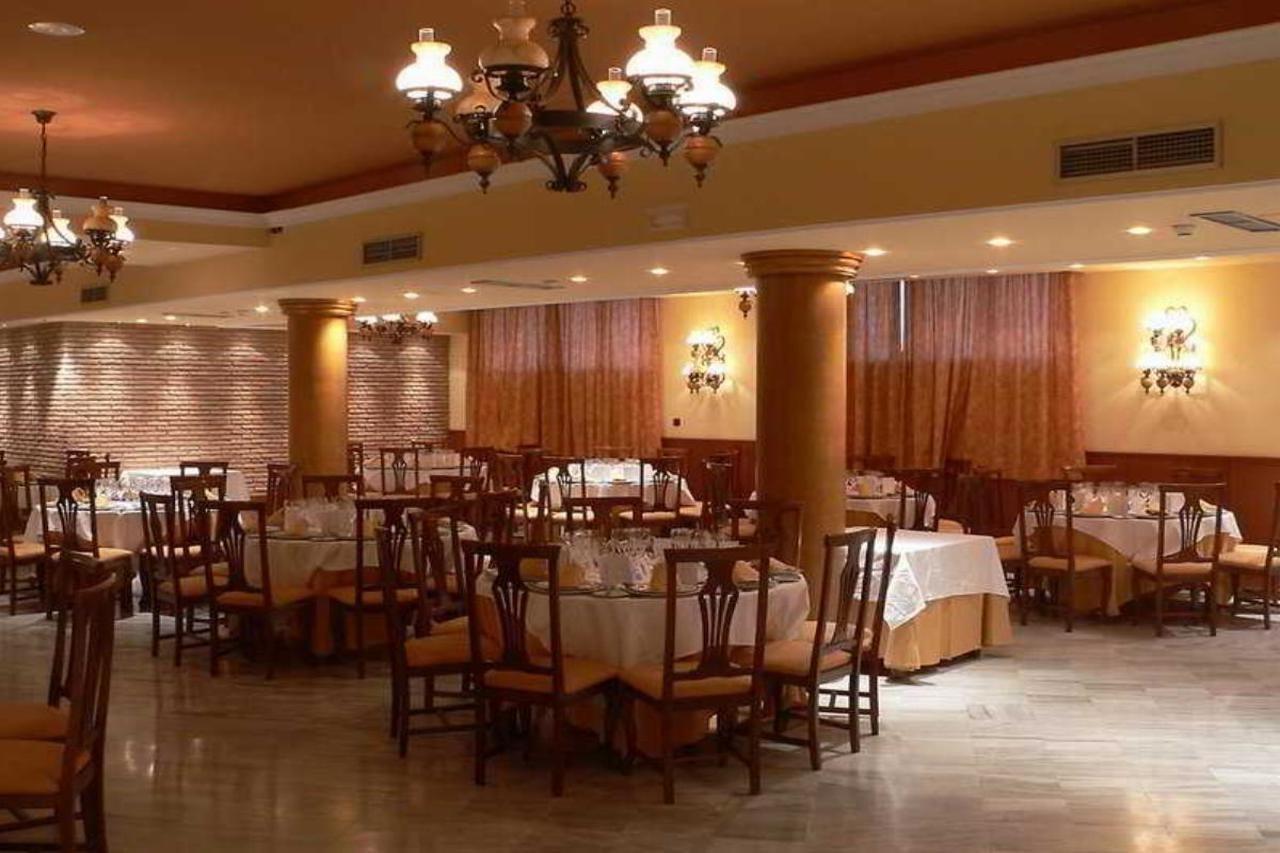 Hotel Reyes Ziries Albolote Extérieur photo