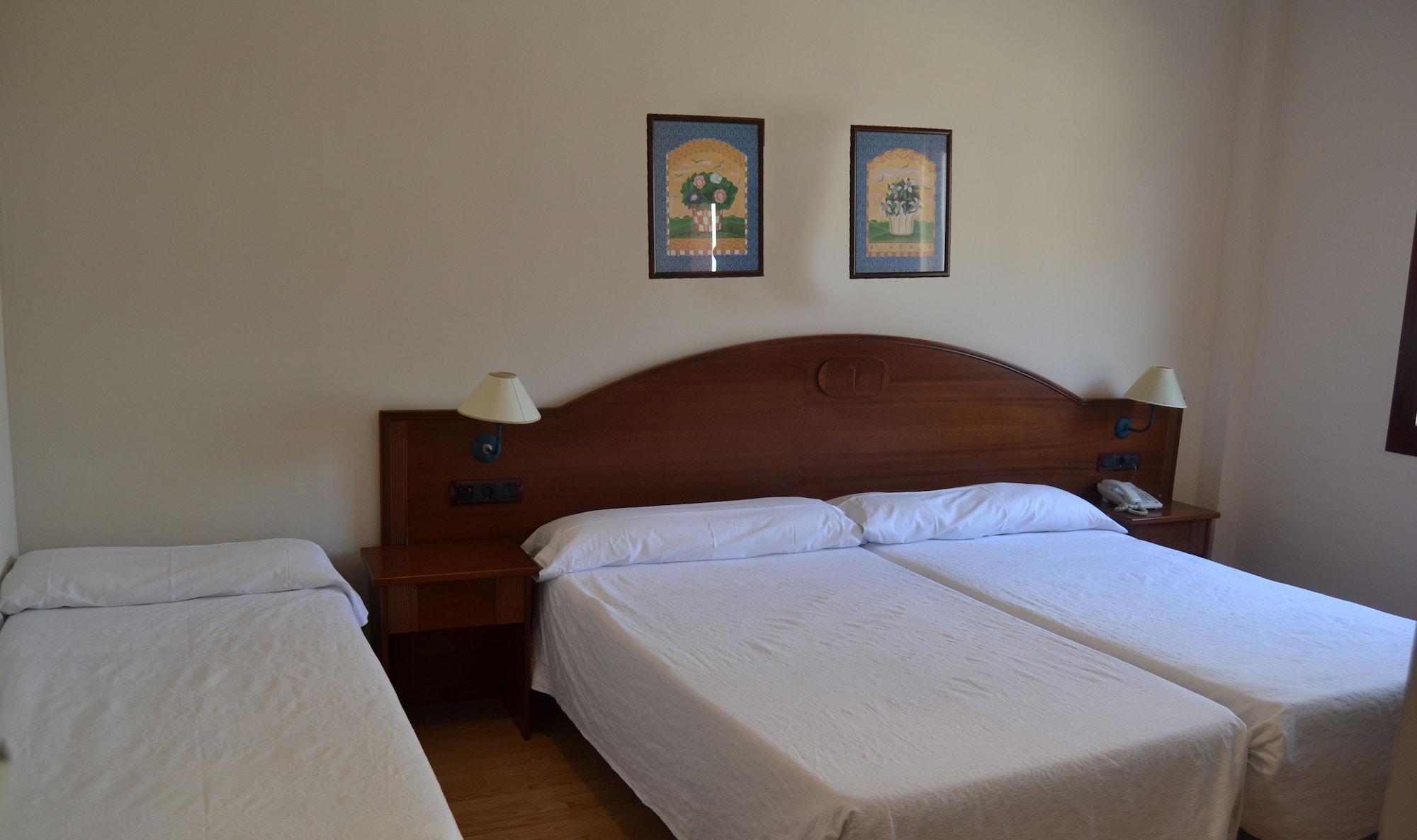 Hotel Reyes Ziries Albolote Extérieur photo
