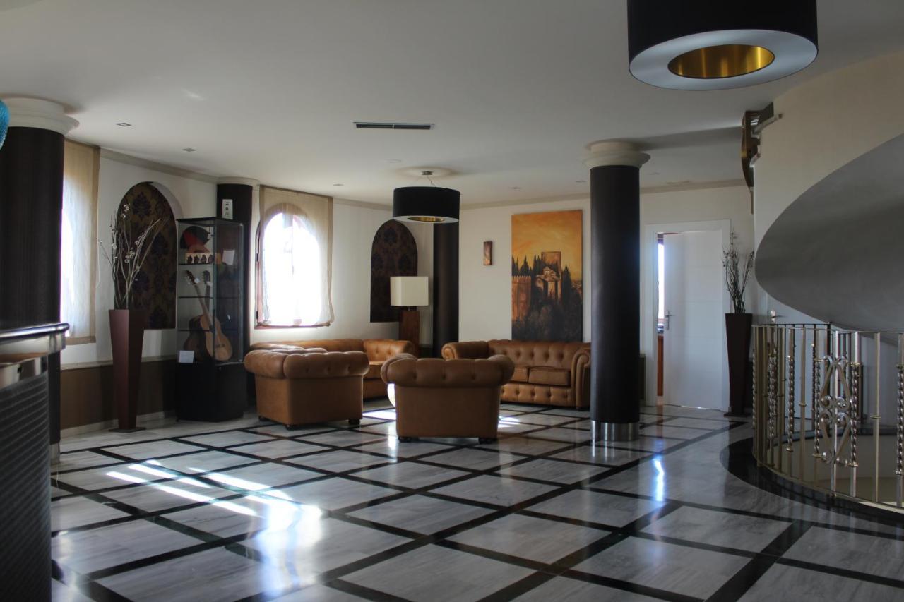Hotel Reyes Ziries Albolote Extérieur photo