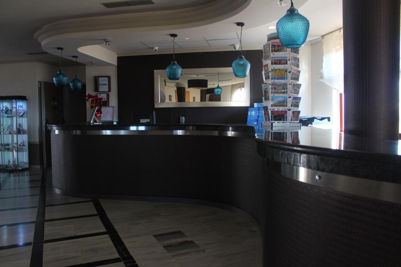 Hotel Reyes Ziries Albolote Extérieur photo